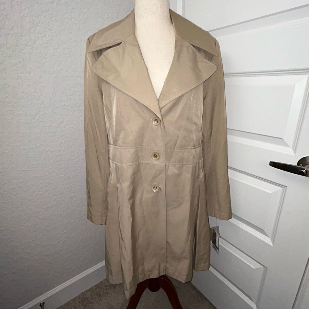 New, Via Spiga Waterproof Button Front Trench Coat
